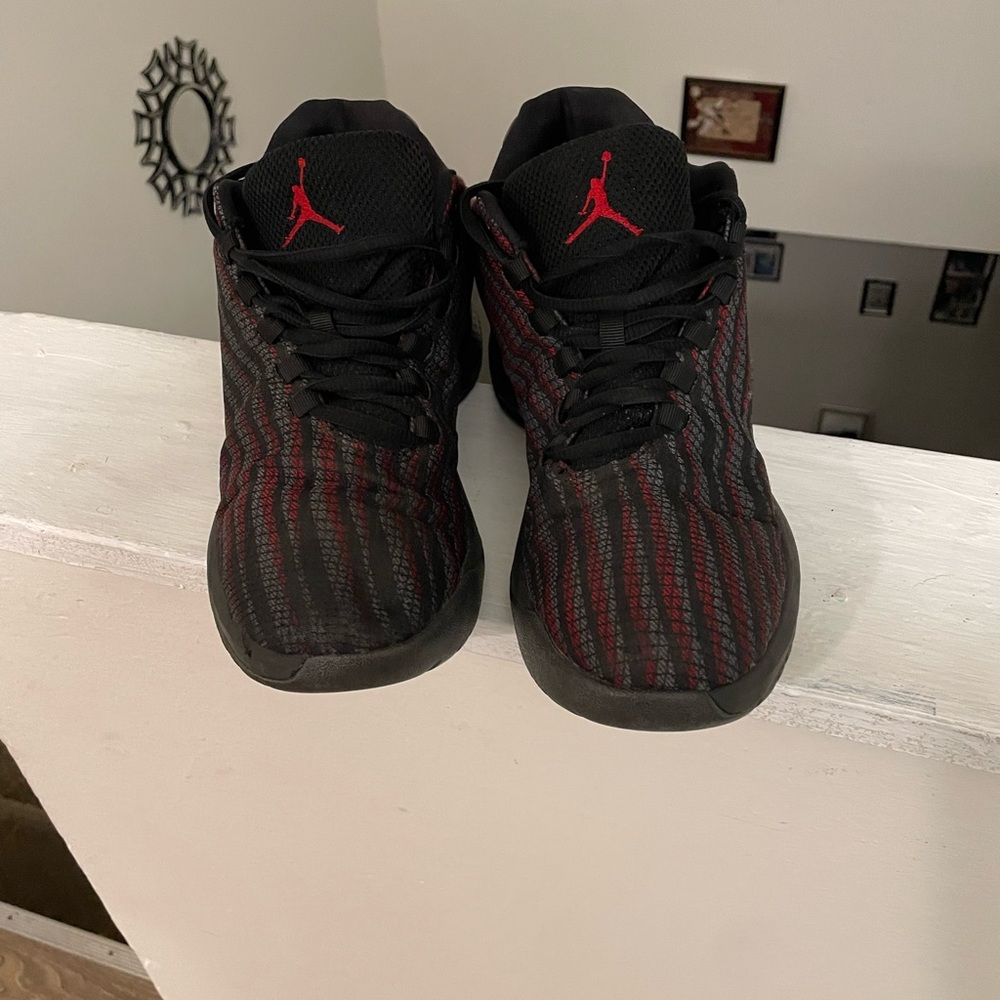 boys Jordan running shoes